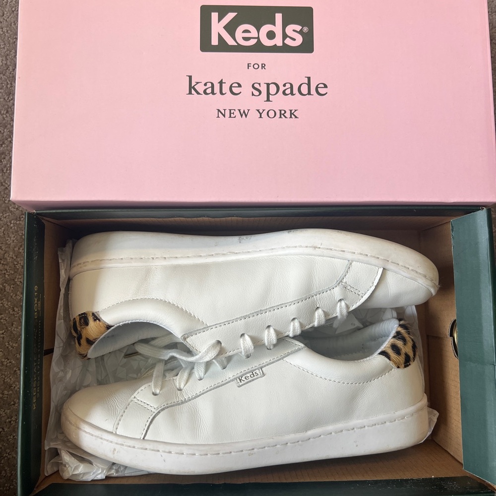 Women’s Keds Ace Leather/Leopard tennis shoe, size 8